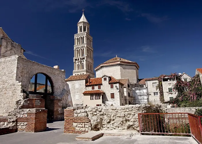 Lux Cindro In Center * 斯普利特