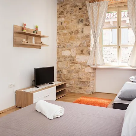 Lux Cindro In Center Apartment Split